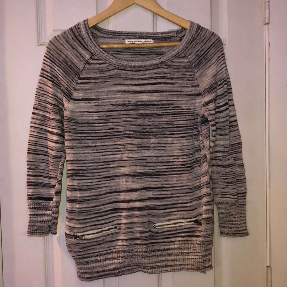 Light weight sweater